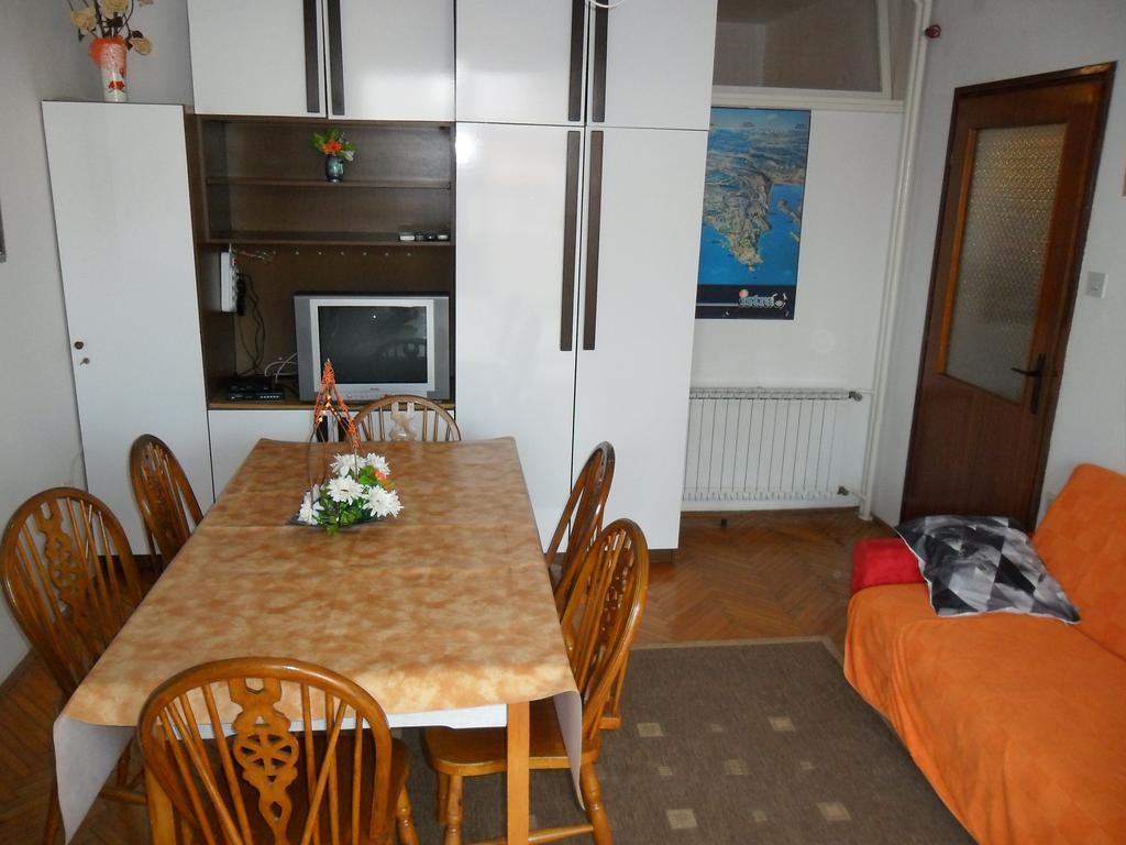 Vile Park Apartments Porec Esterno foto