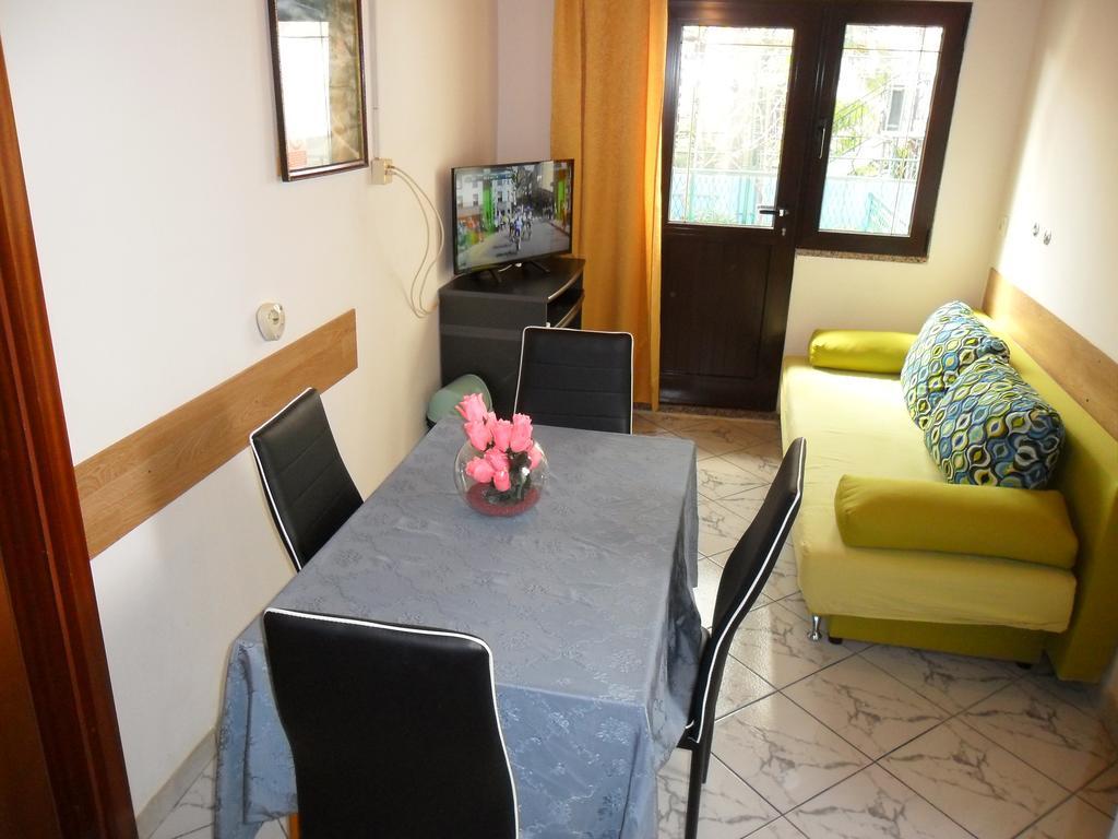 Vile Park Apartments Porec Esterno foto