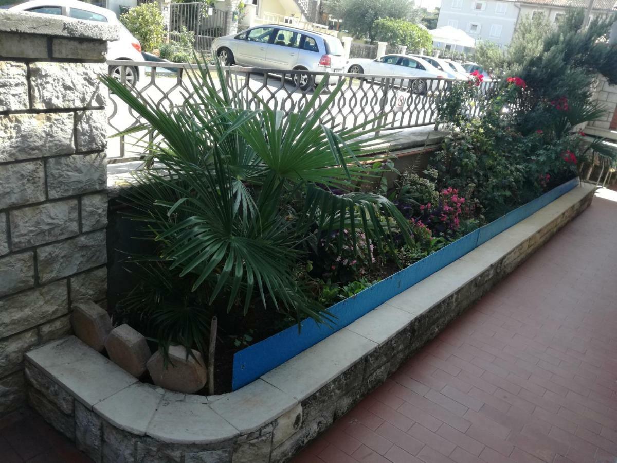 Vile Park Apartments Porec Esterno foto