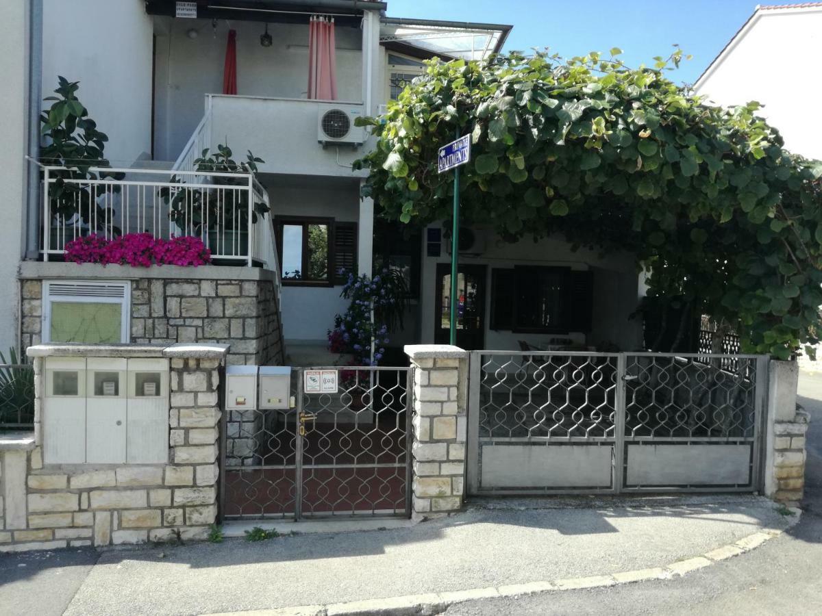 Vile Park Apartments Porec Esterno foto